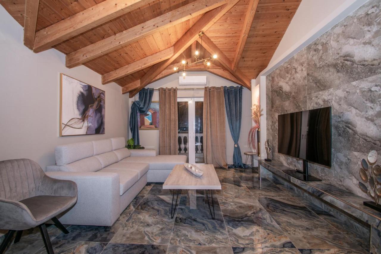 Casa Di Voz Shared Villa Studios By "Elite" Gaitani Exteriör bild